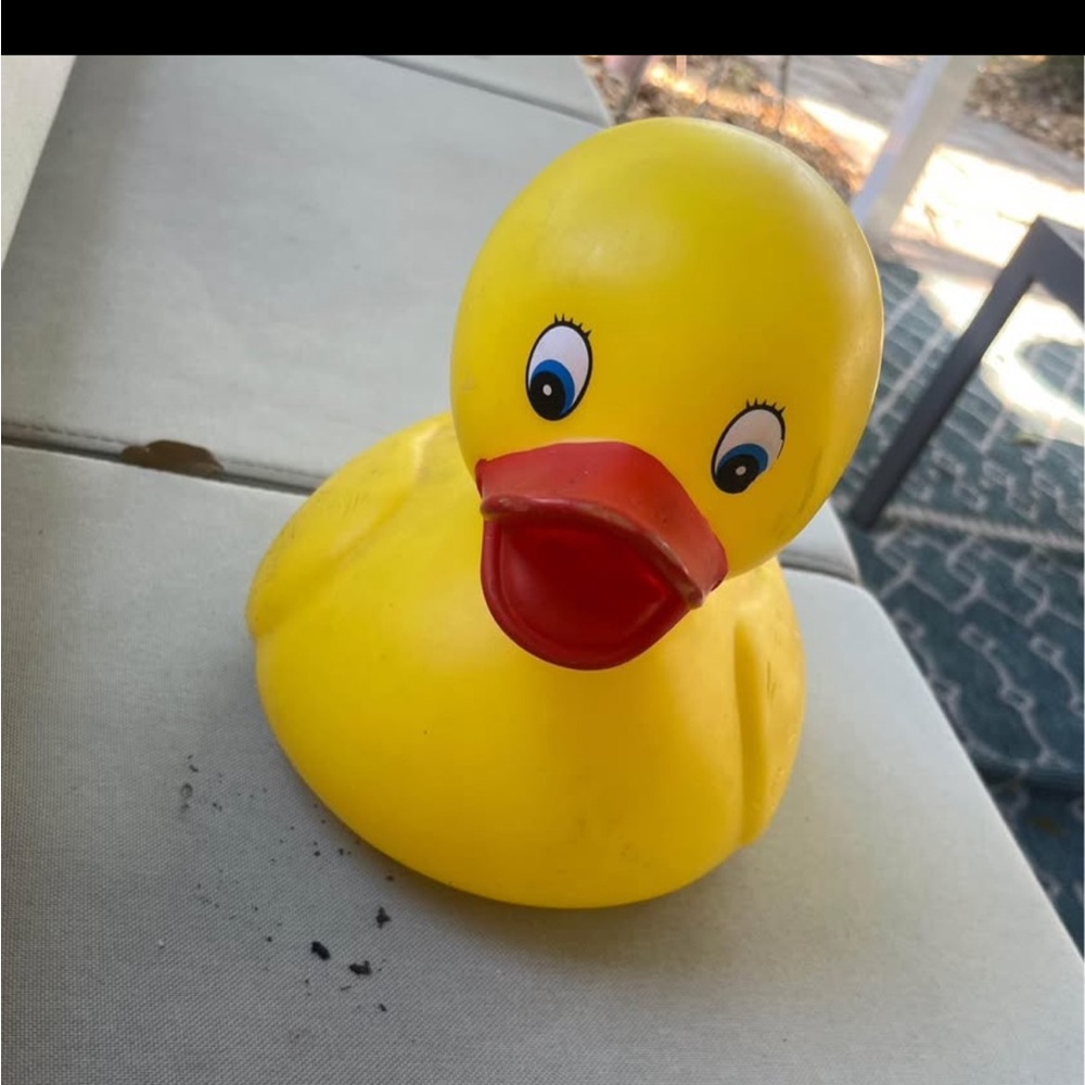 Giant floating rubber duck for pool hot tub or any water